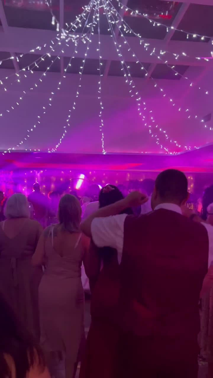 Vidéo prise par une invitée pendant l'événement